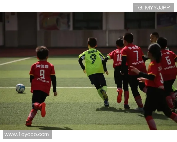 重庆足球教师：培养未来足球明星的摇篮与希望之地